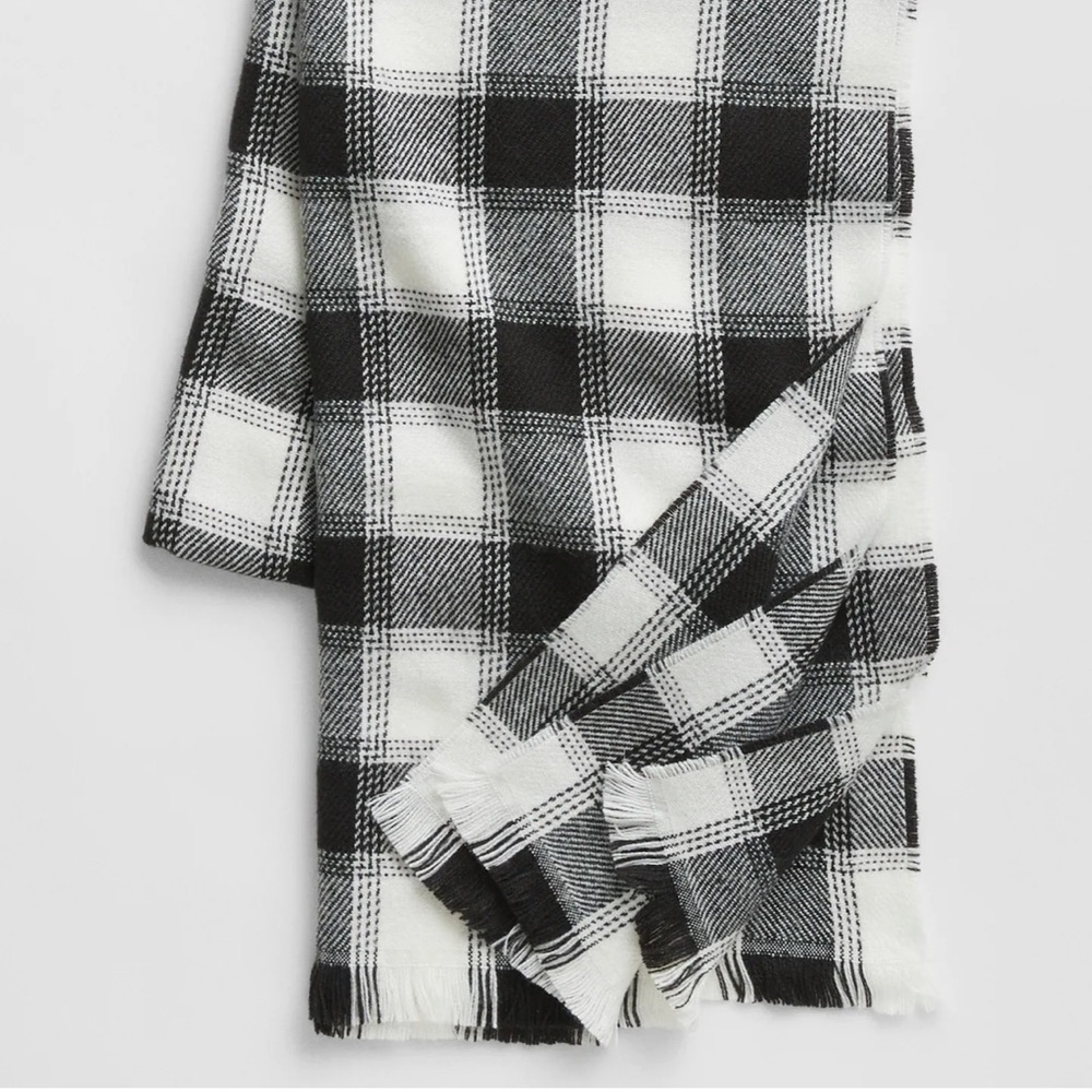 NWT GAP Black‎ White Plaid Print Fringe Cozy Flannel Scarf Men Unisex Winter NEW